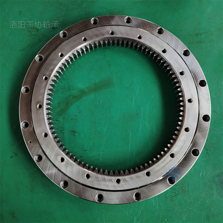 [ZLYQX]教您怎么看內外齒轉盤軸承潤滑脂的變質情況？