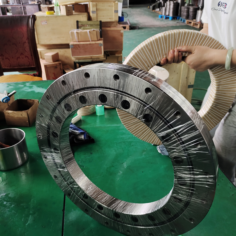 交叉滾子軸承廠家淺談?shì)S承穩(wěn)定工作，要注意以下幾點(diǎn)？